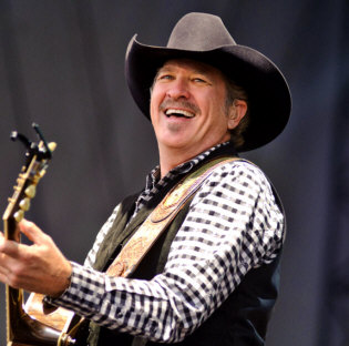 Hire Kix Brooks - book Kix Brooks for an event!