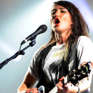   Hire KT Tunstall - booking KT Tunstall information.  