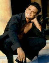   Luis Miguel - booking information  