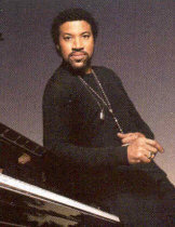  Hire Lionel Richie - Book Lionel Richie for an event! 