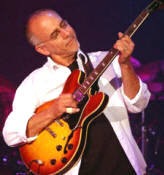  Hire Larry Carlton - book Larry Carlton for an event!