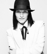   Laura Pausini - booking information  