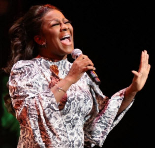   Hire Le'Andria Johnson - booking Le'Andria Johnson information  