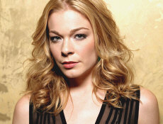 Hire LeAnn Rimes - book LeAnn Rimes for an event!