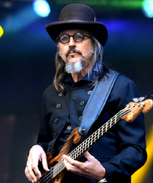 Hire Les Claypool - booking Les Claypool information