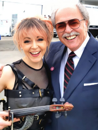  Lindsey Stirling with Richard De La Font 