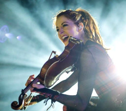  Hire Lindsey Stirling - book Lindsey Stirling for an event! 