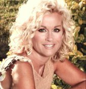  Hire Lorrie Morgan - booking Lorrie Morgan information. 