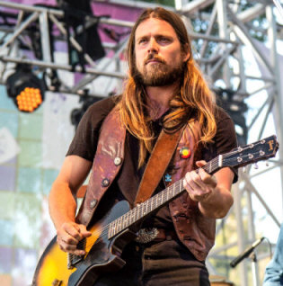   Hire Lukas Nelson - book Lukas Nelson for an event!  