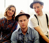  Book The Lumineers - The Lumineers booking information! 