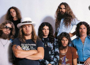   Lynyrd Skynyrd -- To view this group's HOME page, click HERE! 