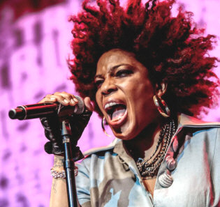 Hire Macy Gray - booking Macy Gray information.