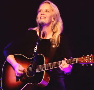 Hire Mary Chapin Carpenter - booking Mary Chapin Carpenter information.