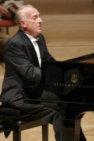   Maurizio Pollini - booking information  