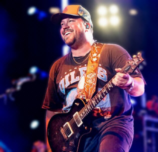   Hire Mitchell Tenpenny - Book Mitchell Tenpenny for an event  