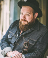  Hire Nathaniel Rateliff - book Nathaniel Rateliff for an event! 
