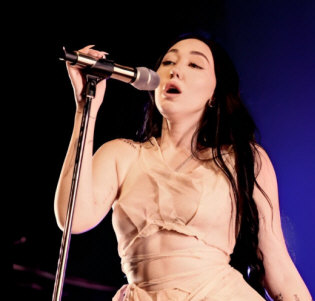   Hire Noah Cyrus - book Noah Cyrus for an event!  
