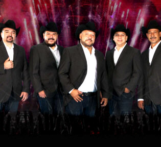 Hire Pesado - book Pesado for an event!