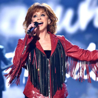 Hire Reba McEntire - book Reba McEntire for an event!