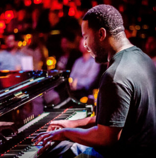 Hire Robert Glasper - booking Robert Glasper information.