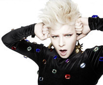 Hire Robyn - booking Robyn information.