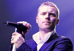  Hire Ronan Keating - booking Ronan Keating information. 