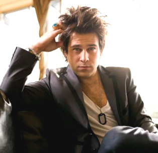   How to hire Ryan Cabrera - booking Ryan Cabrera information  