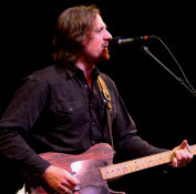  book Sturgill Simpson - booking information 