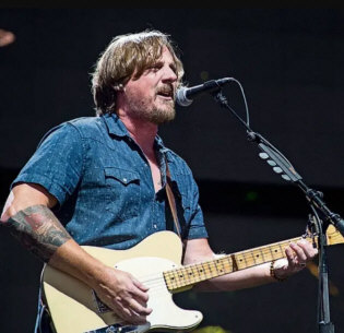 Hire Sturgill Simpson - book Sturgill Simpson for an event!