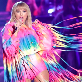 How to hire Taylor Swift - book Taylor Swift for an event!