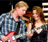  Hire Tedeschi Trucks Band - booking Tedeschi Trucks Band information.