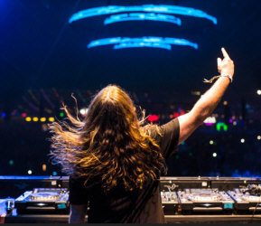   Tommy Trash - booking information  