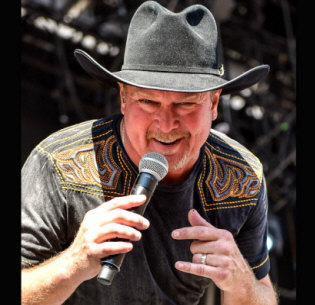   Hire Tracy Lawrence - Book Tracy Lawrence for an event!  