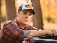   Travis Denning - booking information  