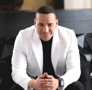 How to hire Victor Manuelle - booking information