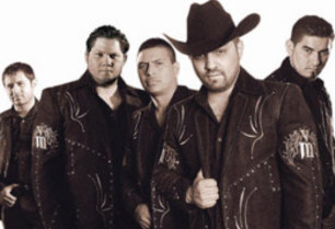   Voz de Mando - booking information  
