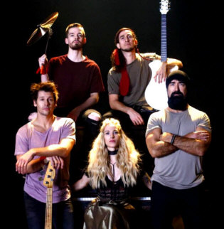 Hire Walk off the Earth - booking Walk off the Earth information